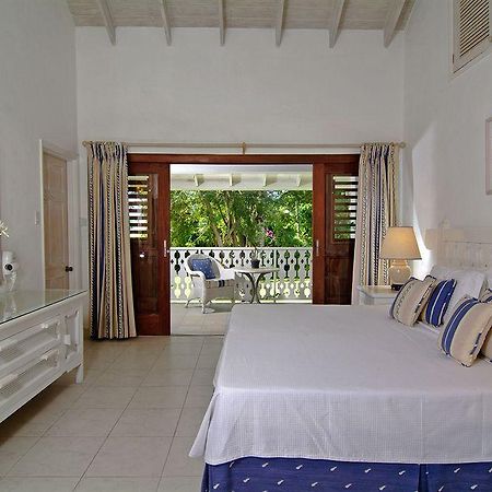 Settlers Beach Hotel Saint James Room photo