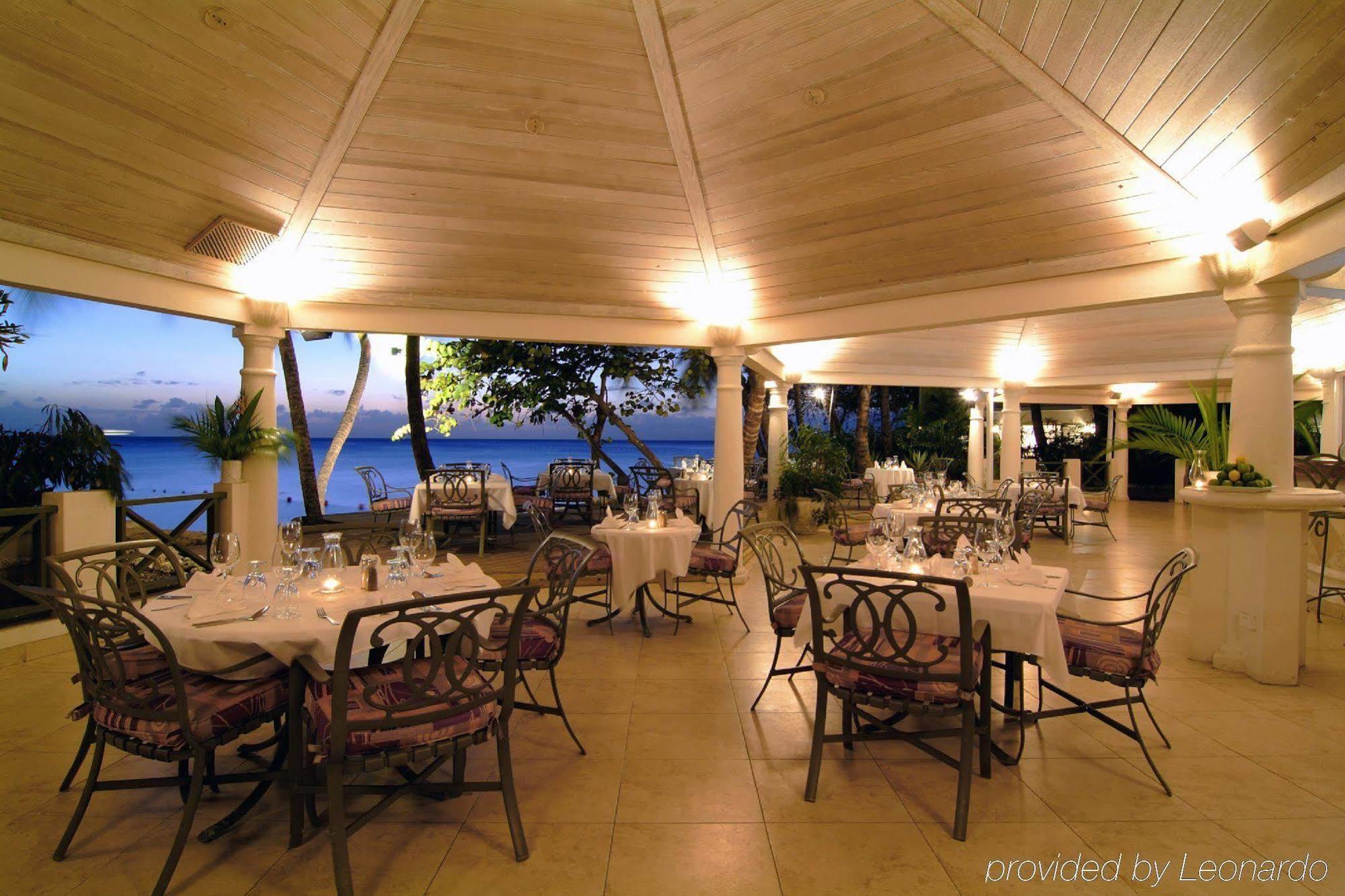 Settlers Beach Hotel Saint James Restaurant photo